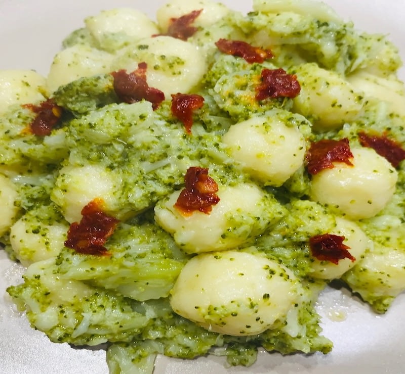 Gnocchetti ai broccoli con spolverata di Calabria