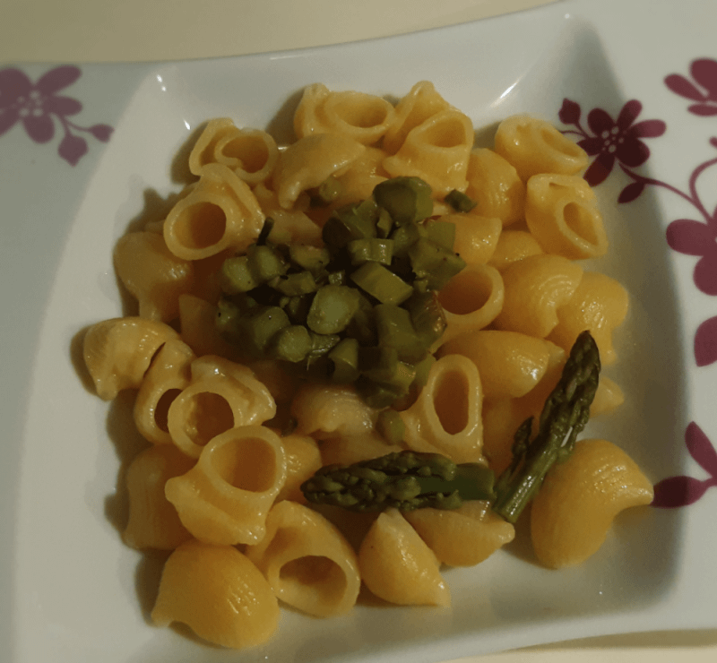 Pasta con asparagi